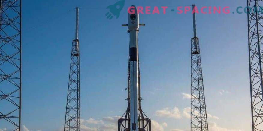 SpaceX opóźnia uruchomienie satelity nawigacyjnego z powodu silnego wiatru