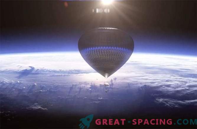 Balon na granicy z przestrzenią: zdjęcie