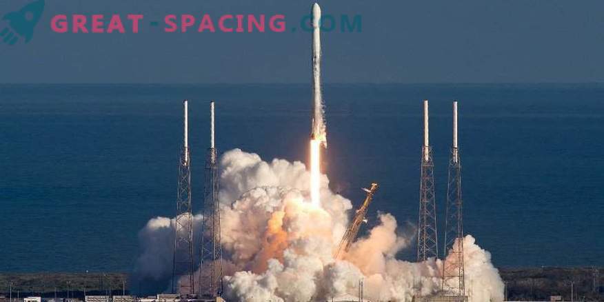 SpaceX ritarda lo storico terzo lancio di un razzo