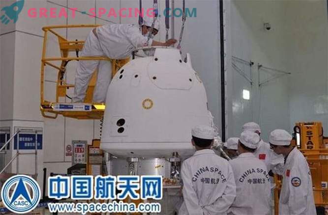 Chińska sonda wróciła na Ziemię po okrążeniu księżyca.
