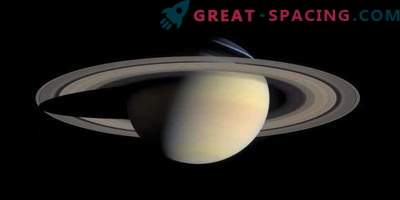 Сатурн може да учествува во формирањето на големите месечини на Јупитер
