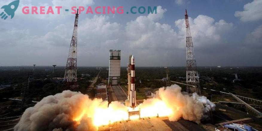 Indie uruchamiają rakietę z dziesiątkami satelitów