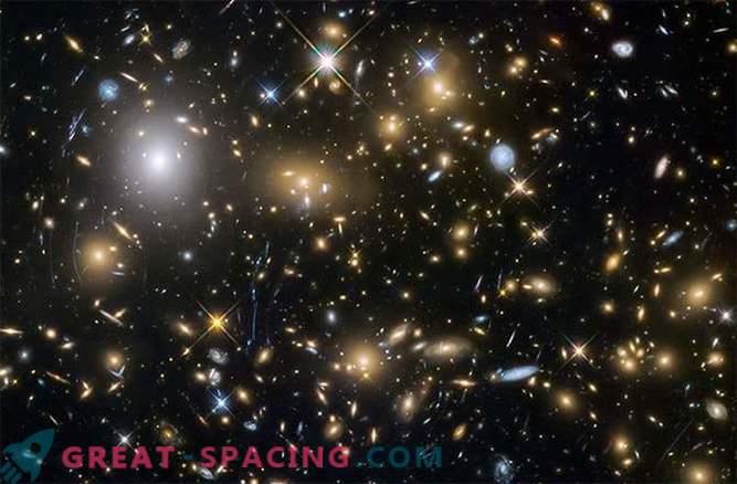 Teleskop Hubble'a orbitalnego odkrył galaktyki z czasów „kosmicznego świtu”