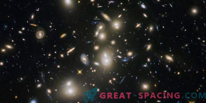 Znaleziono starożytne galaktyki, które dały wszechświatowi pierwsze światło