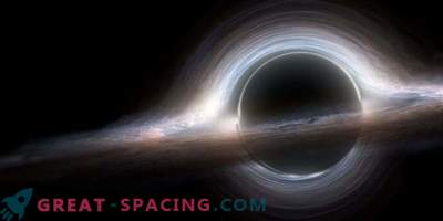 Le matériau tombe dans un trou noir à une vitesse de 90 000 km / s!