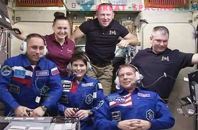 Nauji įgulos nariai saugiai atvyko į ISS