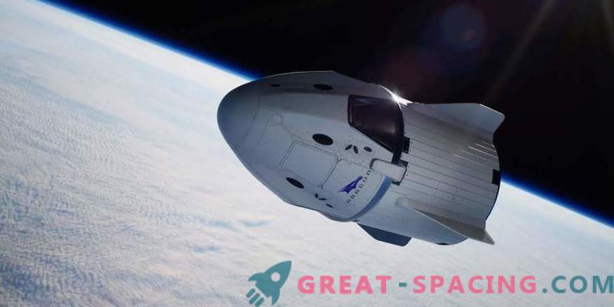 SpaceX pokazuje rękaw dostępu do załogi Crew Dragon