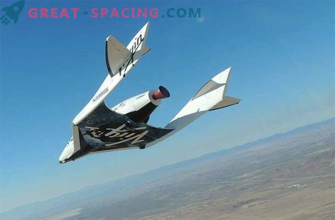 SpaceShipTwo rozbił się podczas lotu testowego