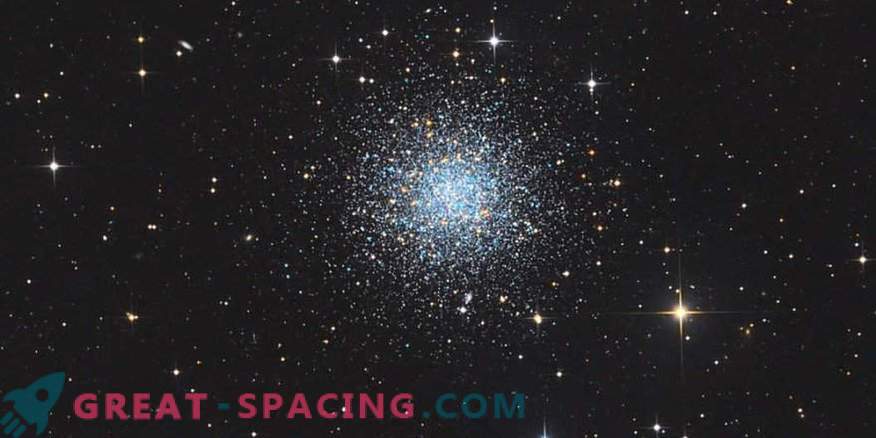 Naukowcy badają rozszerzoną strukturę gwiazd wokół NGC 288