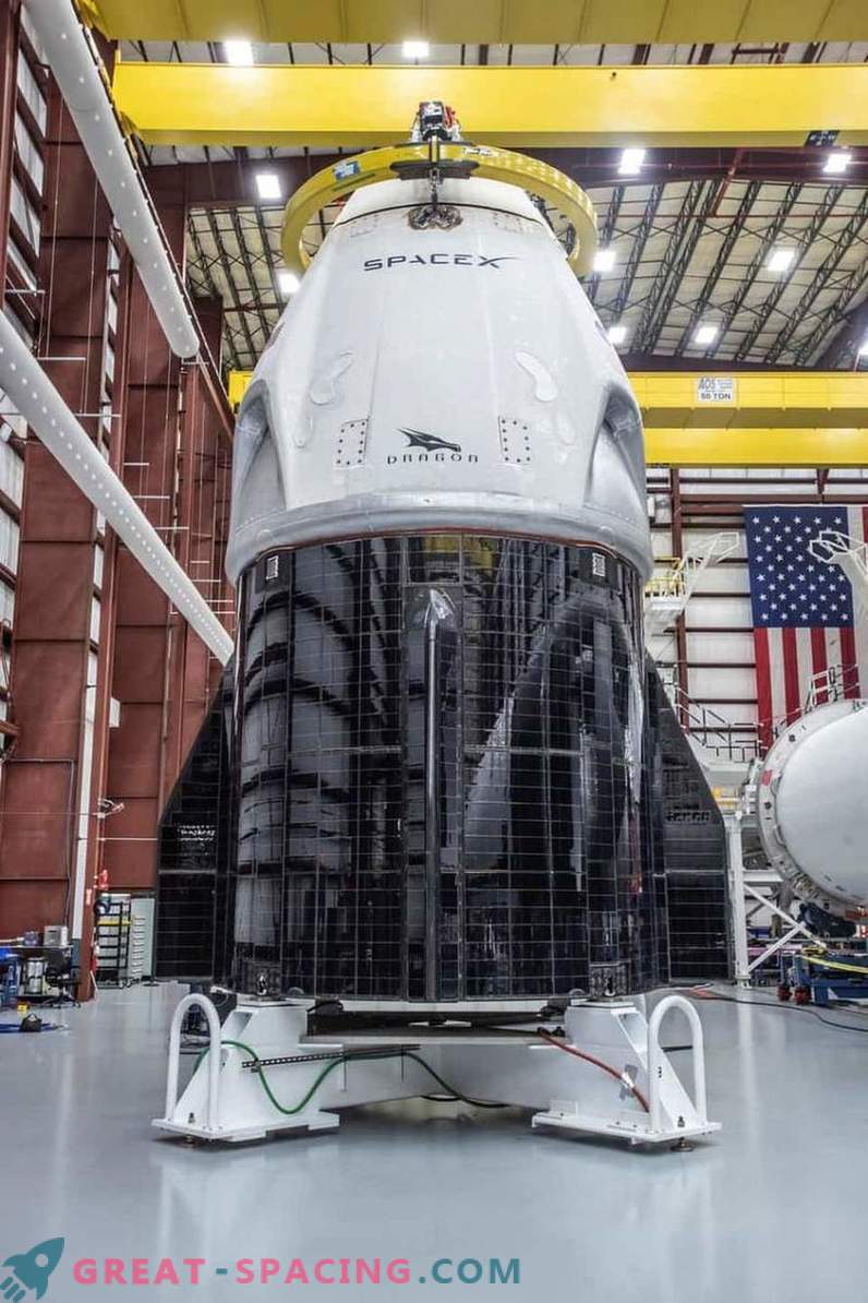 Pierwszy statek kosmiczny SpaceX jest gotowy do debiutu