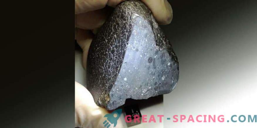Starożytny meteoryt ujawnia cechy marsjańskiej topografii