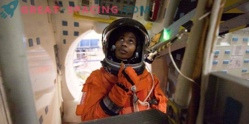 Astronauta Stephanie Wilson przygotowuje się do kosmosu.