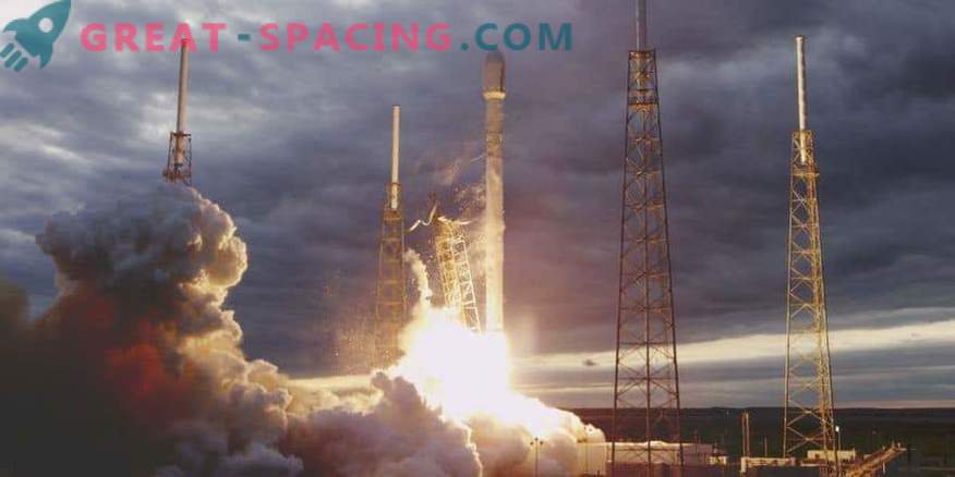 Rakieta SpaceX wystrzelona z nową parą satelitów