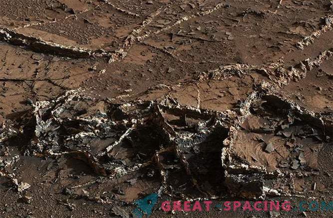 Curiosity Mars Rover znalazł ślady minerałów