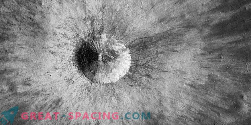 Niesamowity obraz krateru księżyca