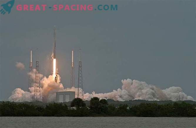 Компанията SpaceX с ракетата си Falcon 9 успешно изпълни своята мисия, въпреки лошото време.