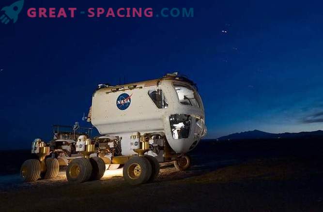 Zdjęcia przedstawiające rozwój technologii NASA dla lotu na Marsa