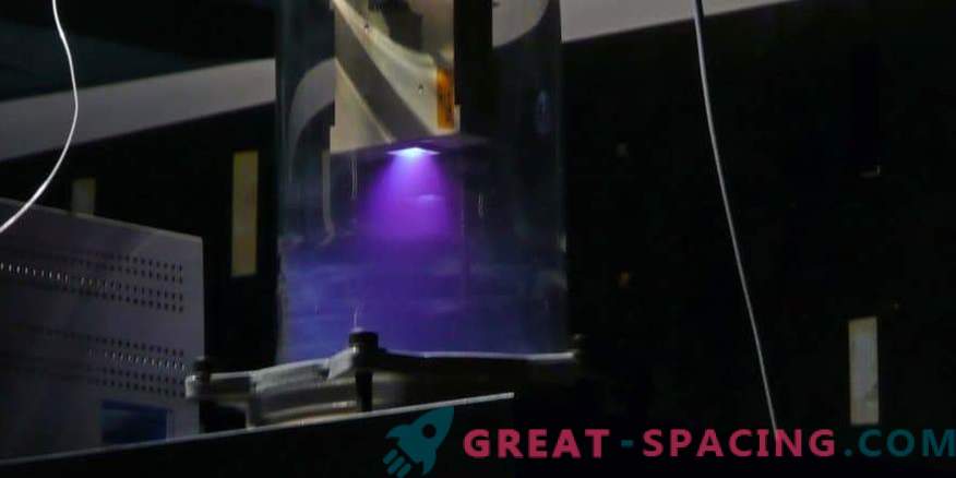 Mikrospulsowy silnik plazmowy CubeSat