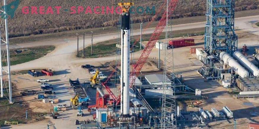 SpaceX ponownie opóźnia historyczne uruchomienie satelitów
