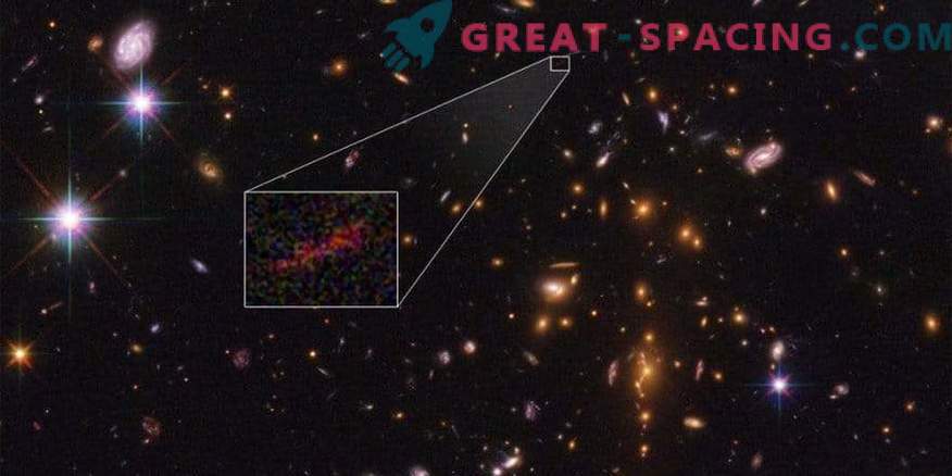 Hubble i Spitzer łączą się, aby uzyskać ulepszoną migawkę odległej galaktyki
