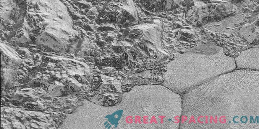 Naukowcy ujawniają sekrety wydm Plutona
