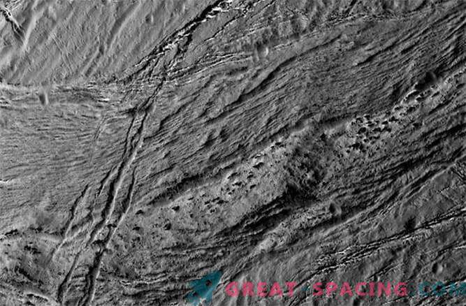 Cassini tomó las últimas fotos de Encelado
