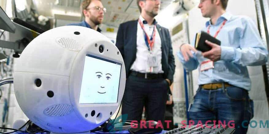 Robot z AI planuje inwazję przestrzeni
